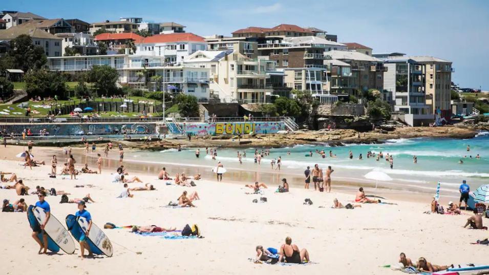 Best Location At Bondi Beach, On The Beach! Apartman Sydney Kültér fotó